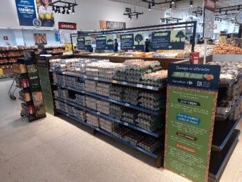 interior de un supermercado carrefour en brasil